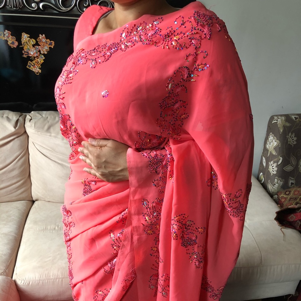 Georgette saree with embroidery and sequins work. - Picture 2 of 11